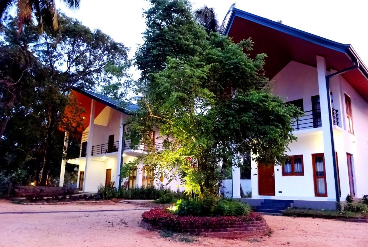 Athkandura Hotel Habarana Exterior foto